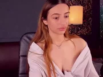 kellybajou from Chaturbate