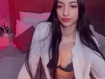 kellybajou from Chaturbate