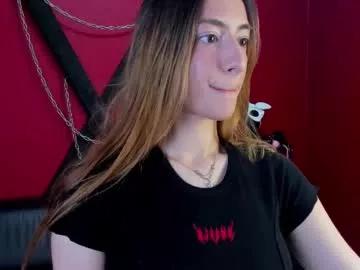 kellybajou from Chaturbate