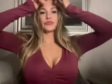 kellymaee from Chaturbate