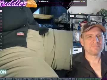 kenkuddles from Chaturbate