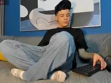 kevinn_blue from Chaturbate is Freechat