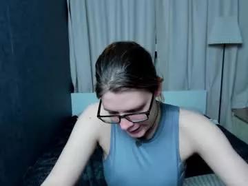 kiki_krash from Chaturbate