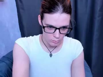 kiki_krash from Chaturbate