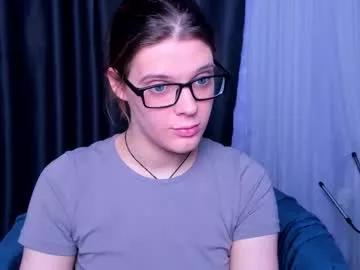 kiki_krash from Chaturbate