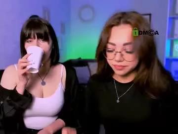 kiki_swan from Chaturbate