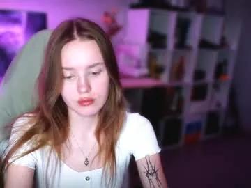 kikies_ from Chaturbate