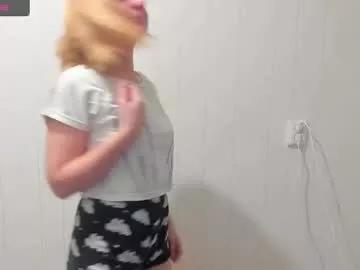 kikies_ from Chaturbate