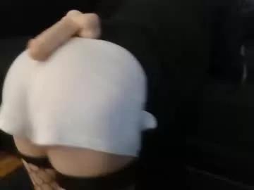kinkysubmtl from Chaturbate