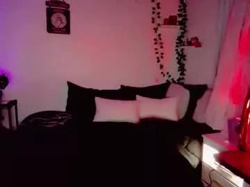 kissahsins from Chaturbate