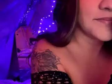 kissahsins from Chaturbate