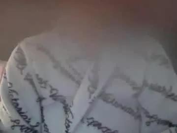kissandtell1357 from Chaturbate