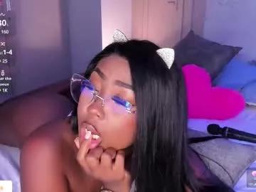 kisshalovee from Chaturbate