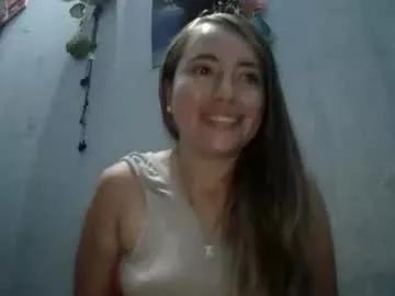 kissmelovejummy from Chaturbate
