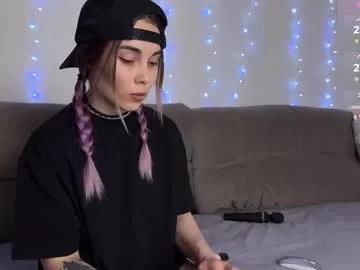 kittie_bear from Chaturbate