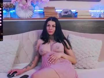 kittiexmoon from Chaturbate