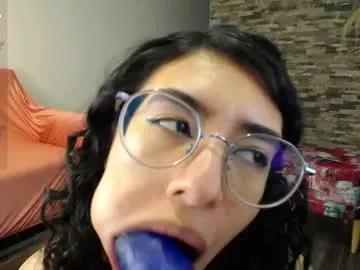 kitty_curly from Chaturbate