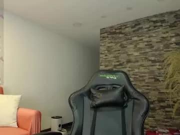 kitty_curly from Chaturbate