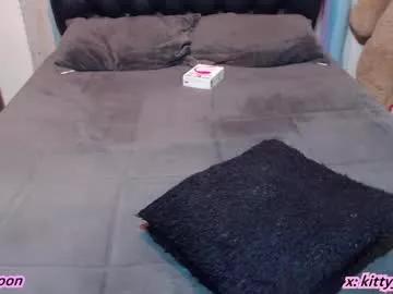 kitty_eyes from Chaturbate