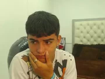 Kiwi_8 webcams show profile image 