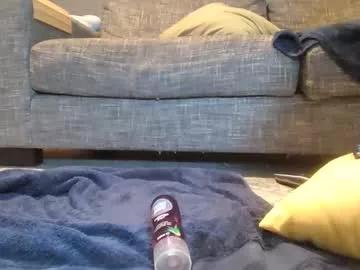 kiwioncam25 from Chaturbate