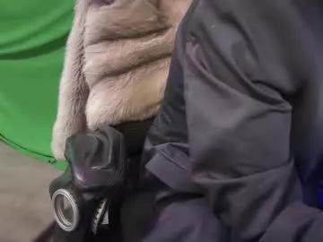 korruptedbymewmew from Chaturbate