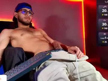 kuzzcoo from Chaturbate