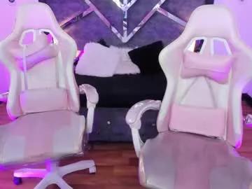 laara_croft from Chaturbate