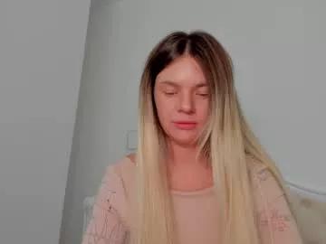 lallie_ from Chaturbate