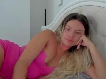 lallie_ from Chaturbate