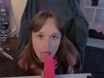 lara_vest from Chaturbate