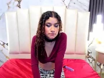 larakrof from Chaturbate