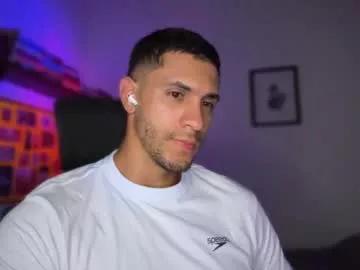 larry_jones from Chaturbate