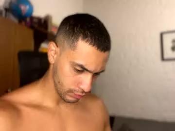 larry_jones from Chaturbate