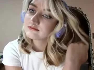 Lawanalezama webcams show profile image 