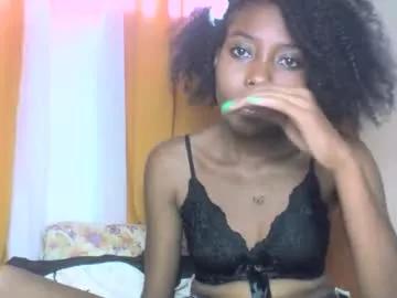 layannek from Chaturbate