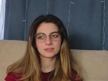 lelahcaminero from Chaturbate