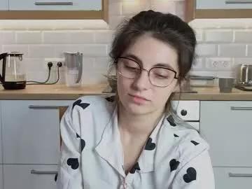 lelahcaminero from Chaturbate