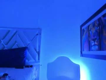 leslyy_love from Chaturbate