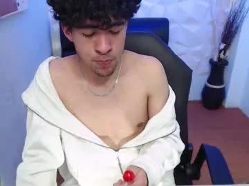 liil_boy from Chaturbate
