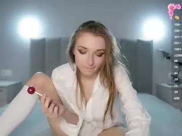 lil_clover from Chaturbate