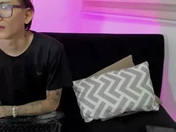 lil_daphneandstuart from Chaturbate