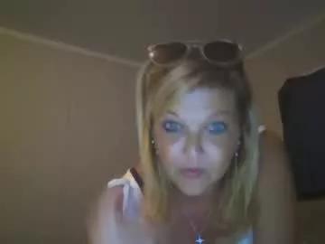 lilblonde412 from Chaturbate