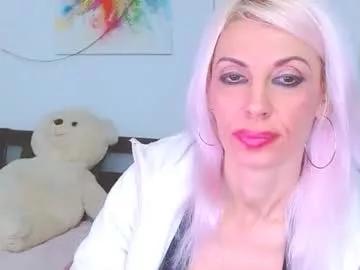 lillianasara from Chaturbate