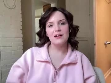 lillyadams222 from Chaturbate