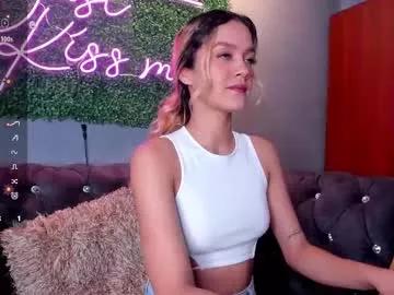 lillymaxwell from Chaturbate