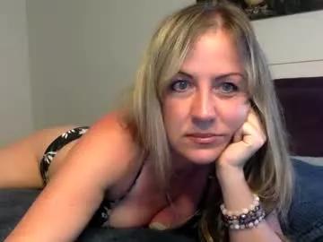 lilmissspanks from Chaturbate