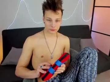 lilteddyboy from Chaturbate