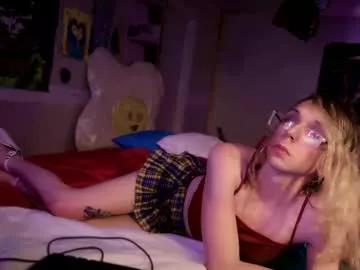 liltrannyslut from Chaturbate
