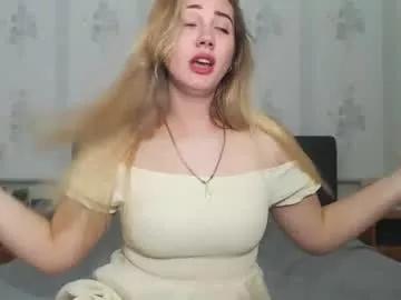 lilu_cute25 from Chaturbate